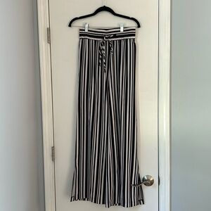 Flowy dress pants, outside slit both legs